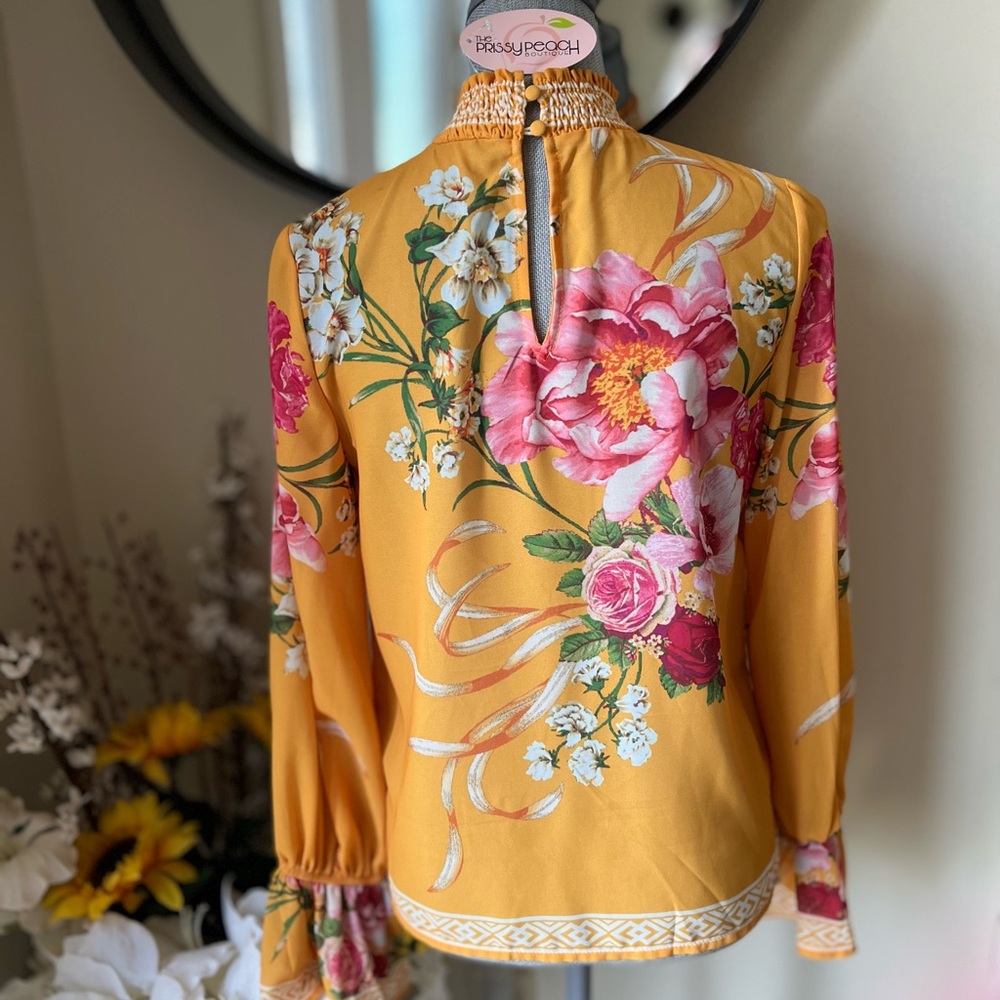 NWT Flying Tomato Gold Oriental Long Sleeve Blouse. Size Small - Picture 2 of 2